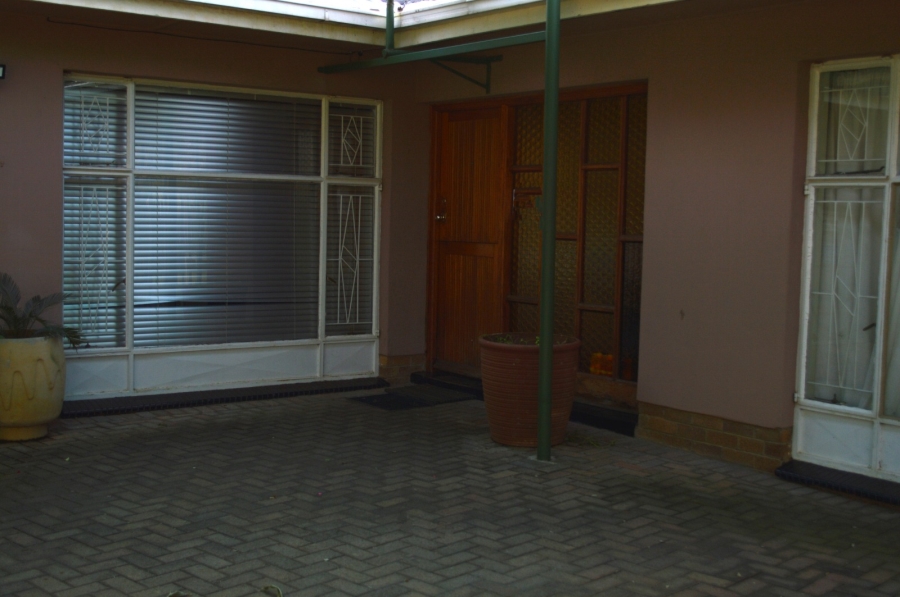 4 Bedroom Property for Sale in Flamwood North West